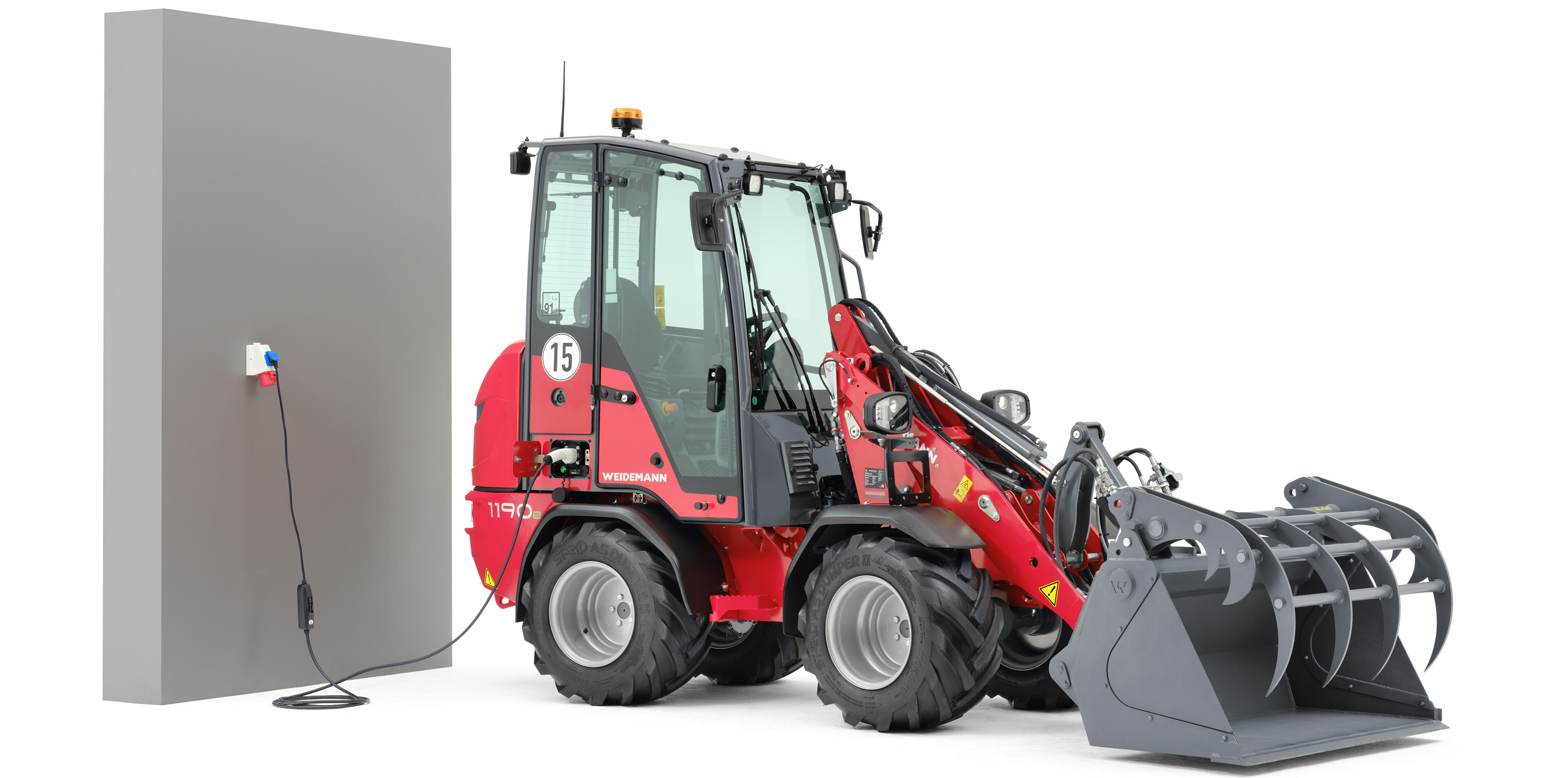 Weidemann 1190e in loading process