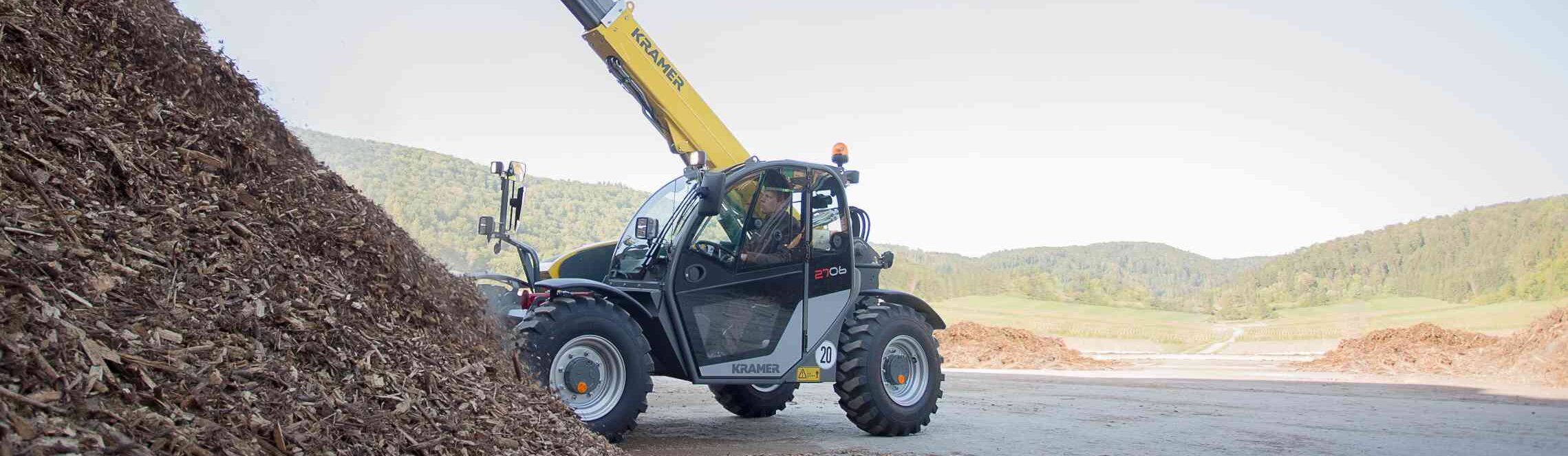 Kramer 2706 shoveling